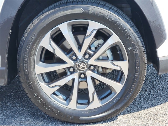 2022 Toyota Corolla Cross XLE