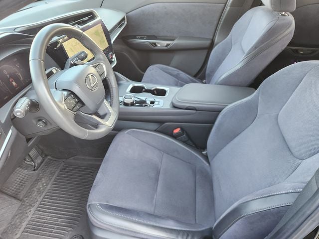2023 Lexus RZ 450e Luxury