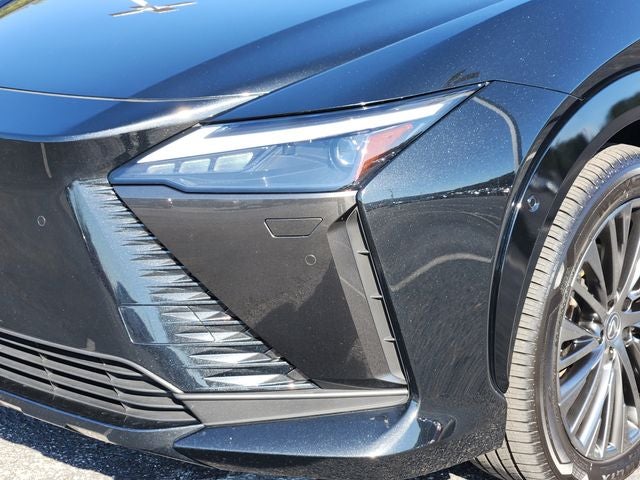 2023 Lexus RZ 450e Luxury