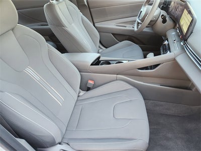 2025 Hyundai Elantra SEL Convenience