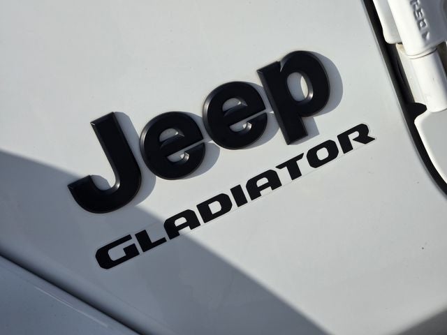 2022 Jeep Gladiator Willys