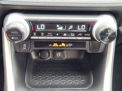2023 Toyota RAV4 Hybrid SE