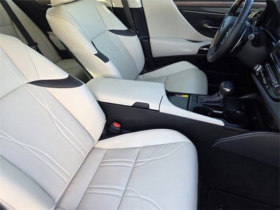 2025 Lexus ES 350 Ultra Luxury