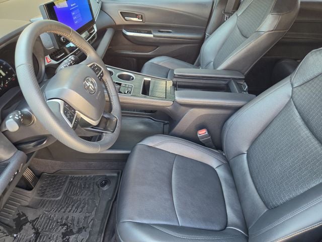2025 Toyota Sienna Woodland Edition 7 Passenger