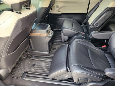 2025 Toyota Sienna Platinum 7 Passenger