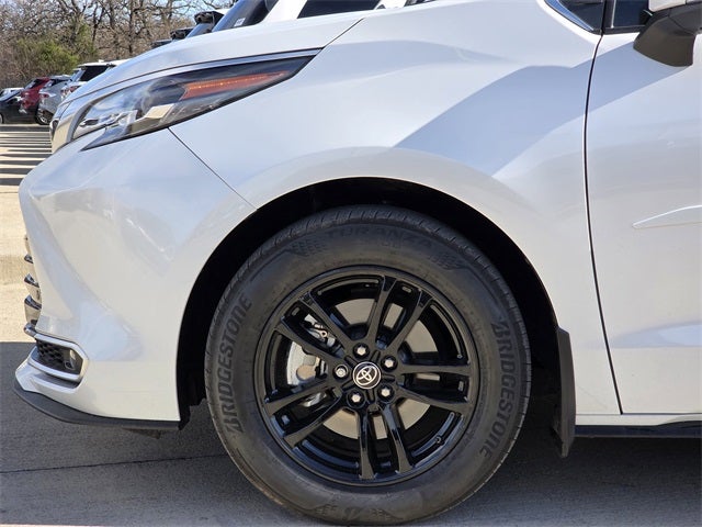 2025 Toyota Sienna Platinum 7 Passenger