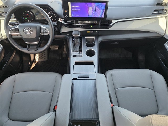 2025 Toyota Sienna XLE 8 Passenger