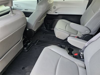 2025 Toyota Sienna XLE 8 Passenger