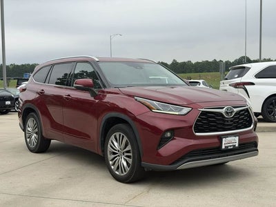 2023 Toyota Highlander Platinum