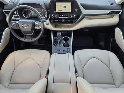 2025 Toyota Highlander XLE