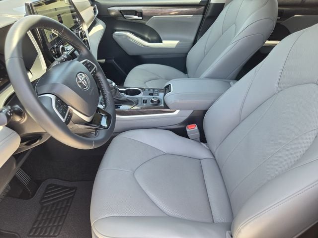 2026 Toyota Highlander Limited