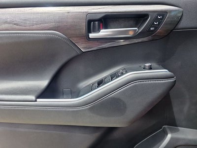 2022 Toyota Highlander Hybrid Limited