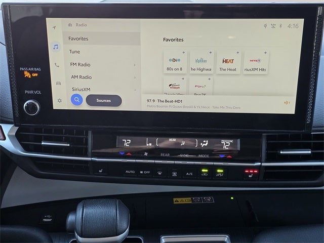 2025 Toyota Sienna XLE 8 Passenger