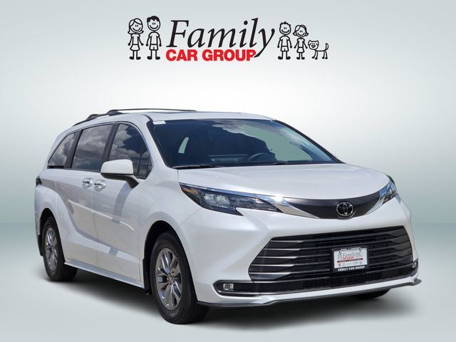 2026 Toyota Sienna XLE 8 Passenger