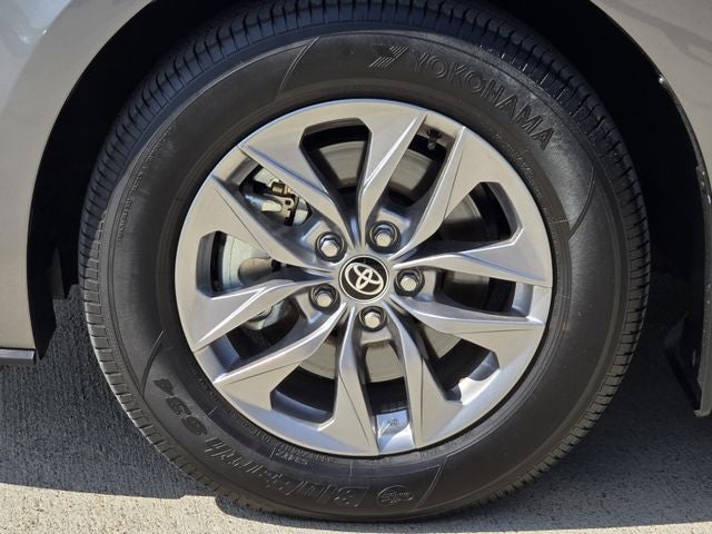 2026 Toyota Sienna XLE 8 Passenger