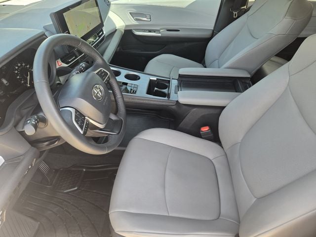 2026 Toyota Sienna XLE 8 Passenger