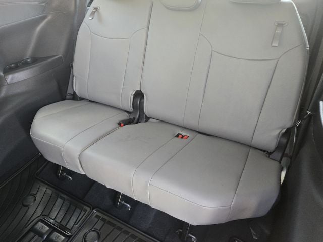 2026 Toyota Sienna XLE 8 Passenger