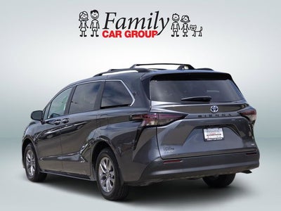 2025 Toyota Sienna XLE 8 Passenger