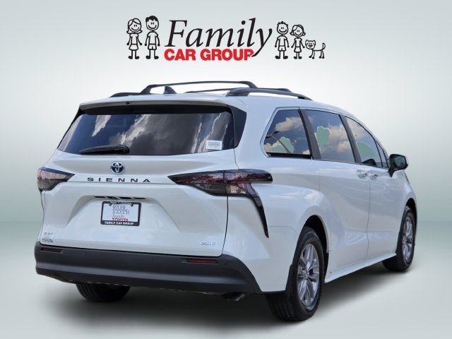 2025 Toyota Sienna XLE 8 Passenger