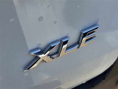 2025 Toyota Sienna XLE 8 Passenger