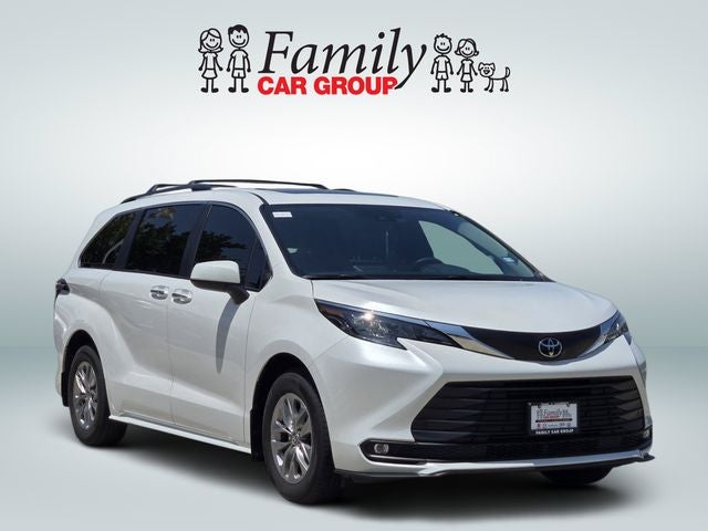2026 Toyota Sienna XLE 8 Passenger