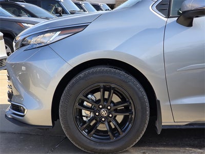 2025 Toyota Sienna Limited 7 Passenger