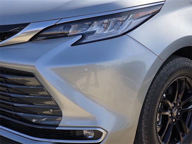 2025 Toyota Sienna Limited 7 Passenger