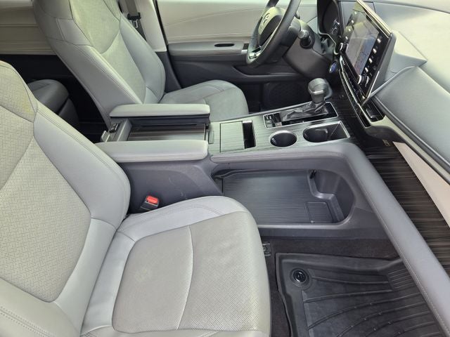 2021 Toyota Sienna Limited 7 Passenger