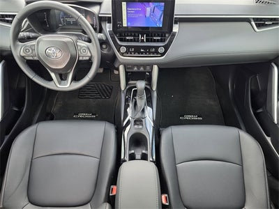 2025 Toyota Corolla Cross XLE