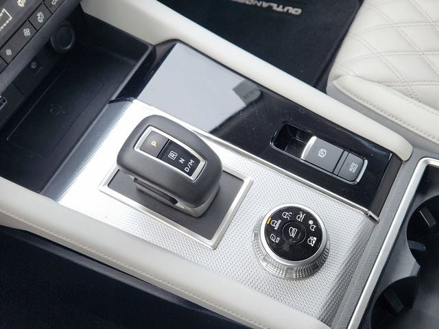 2022 Mitsubishi Outlander SEL