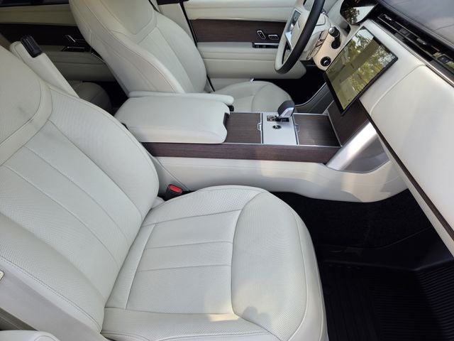 2025 Land Rover Range Rover SE