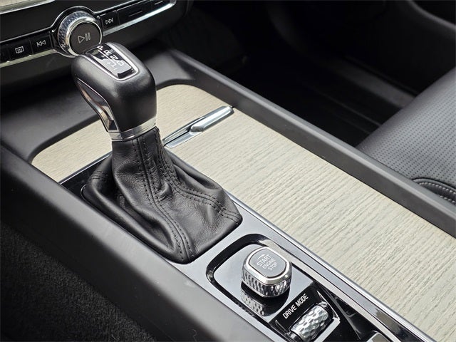 2021 Volvo XC60 T5 Inscription