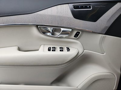 2025 Volvo XC90 Plug-In Hybrid T8 Ultra 7 Passenger