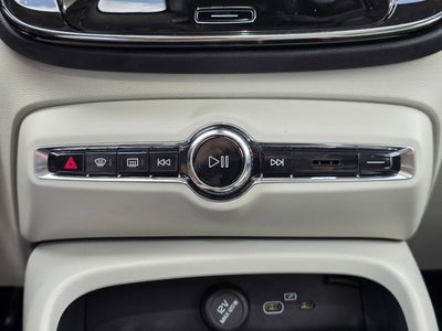 2023 Volvo XC40 Ultimate