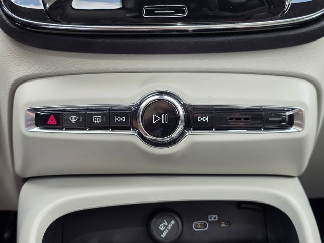 2023 Volvo XC40 Ultimate