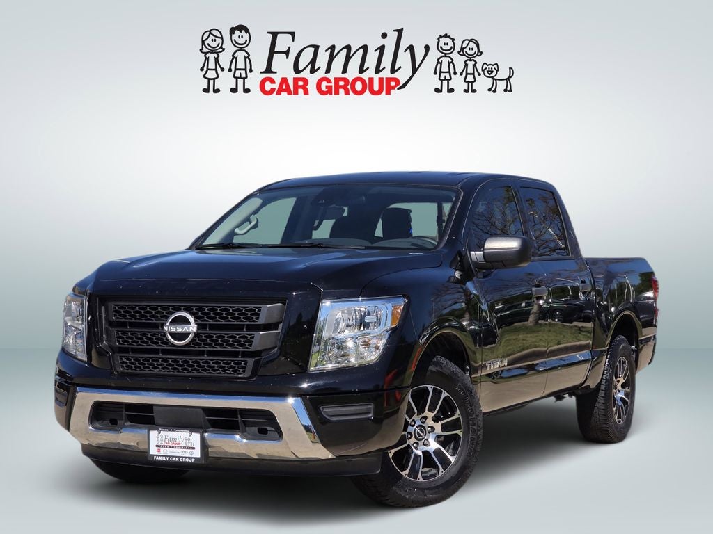 2023 Nissan Titan SV