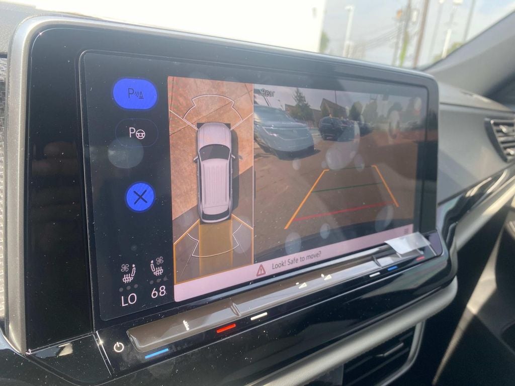 2024 Volkswagen Atlas Cross Sport 2.0T SEL Premium R-Line