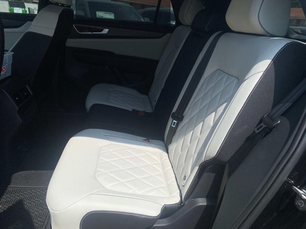 2024 Volkswagen Atlas Cross Sport 2.0T SEL Premium R-Line