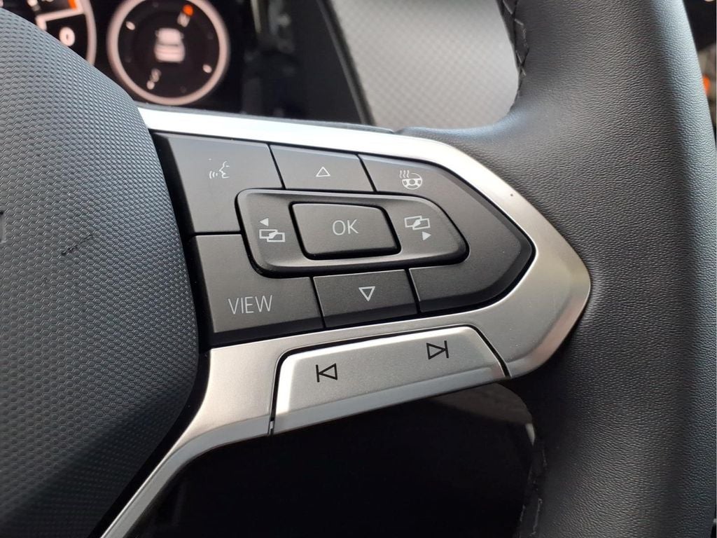 2024 Volkswagen Atlas 2.0T Peak Edition SEL