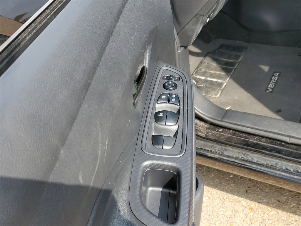 2024 Nissan Versa 1.6 S