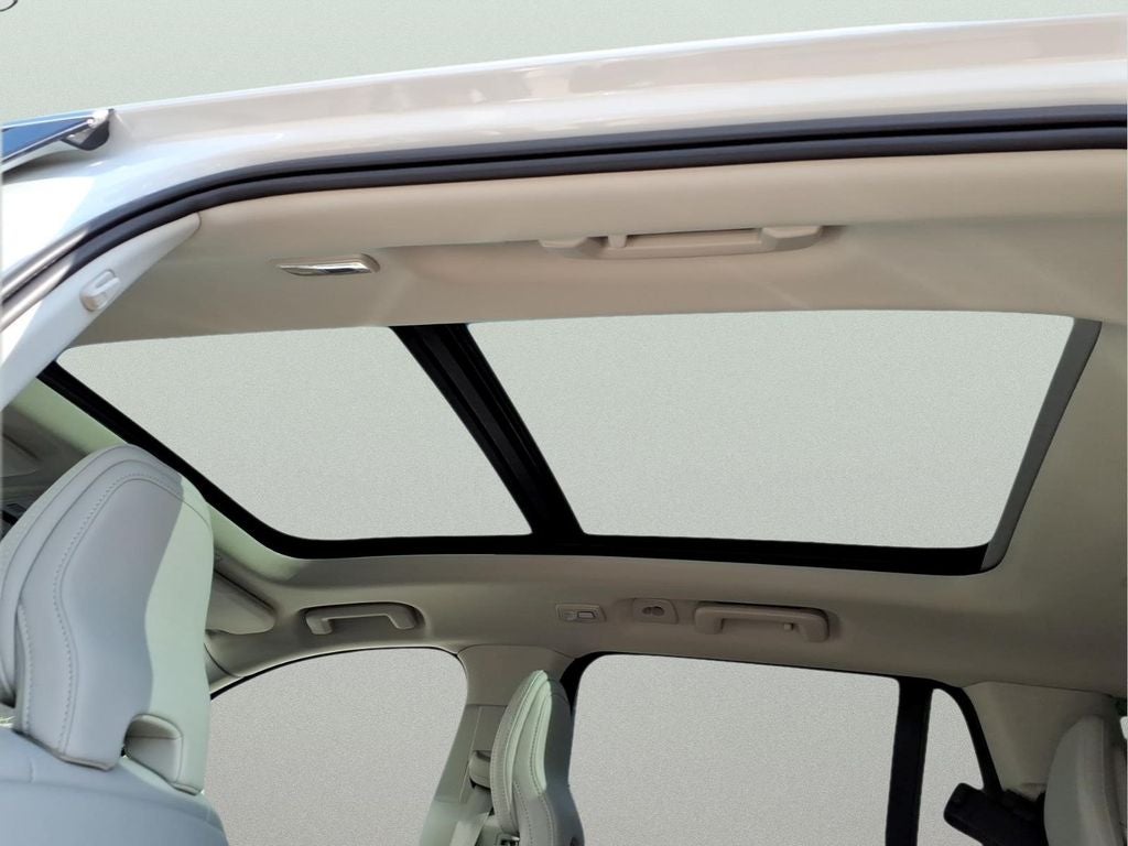 2025 Volvo XC90 B6 Ultra