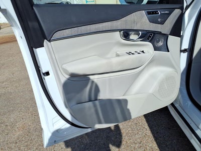 2025 Volvo XC90 B6 Ultra