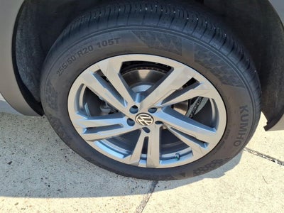 2024 Volkswagen Atlas Cross Sport 2.0T SEL R-Line