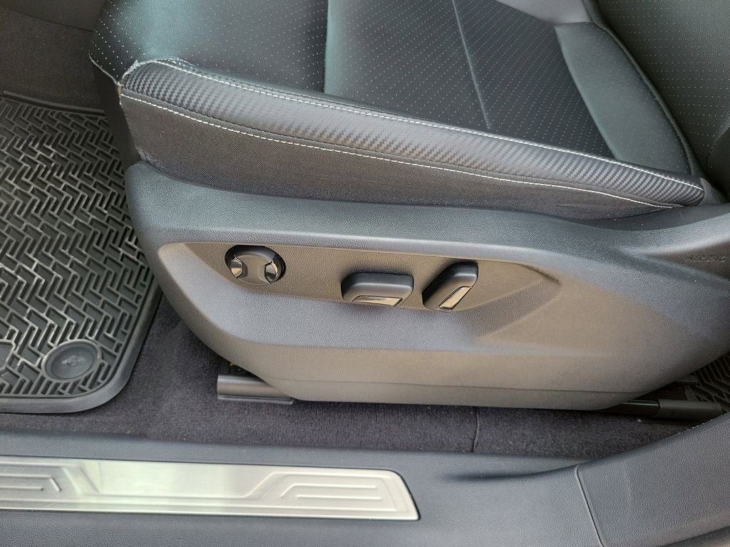 2023 Volkswagen Atlas Cross Sport 2.0T SE w/Technology