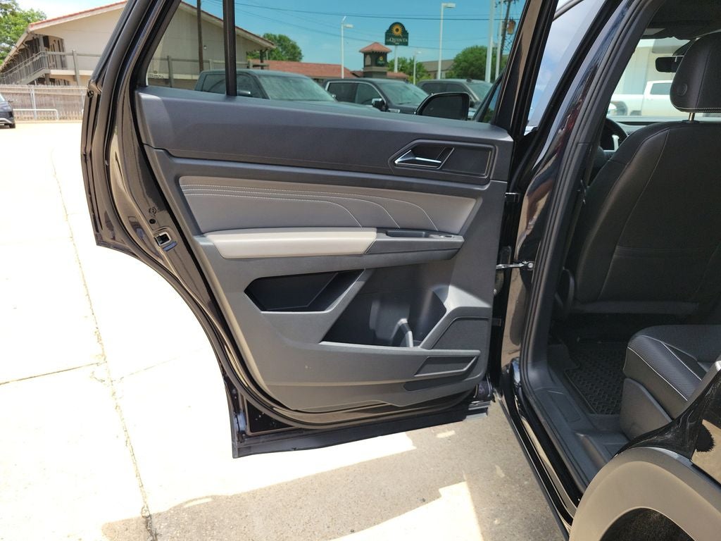 2023 Volkswagen Atlas Cross Sport 2.0T SE w/Technology