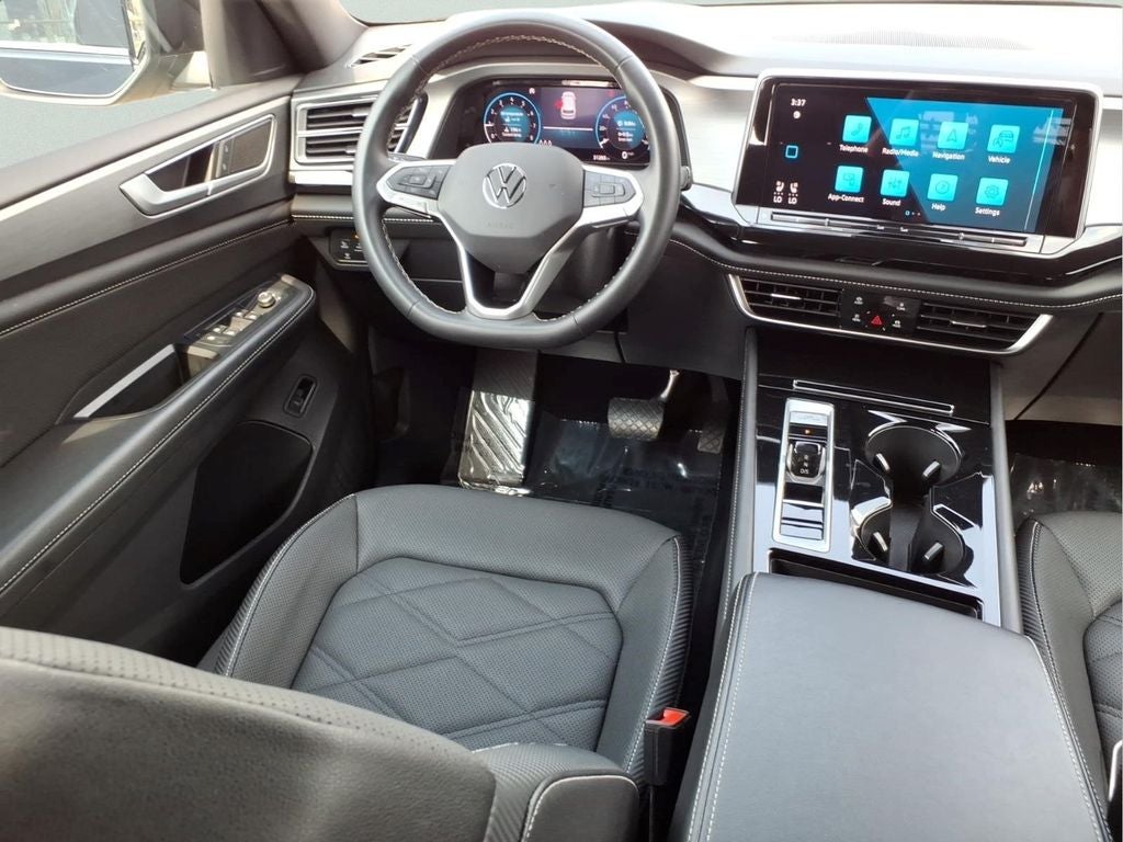 2025 Volkswagen Atlas Cross Sport 2.0T SE w/Technology