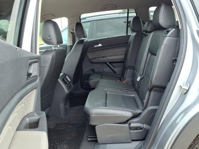 2022 Volkswagen Atlas 3.6L V6 SE w/Technology