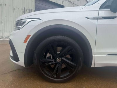 2024 Volkswagen Tiguan 2.0T SE R-Line Black