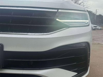 2024 Volkswagen Tiguan 2.0T SE R-Line Black