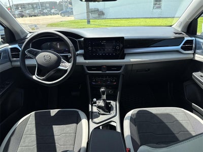 2025 Volkswagen Taos 1.5T SE